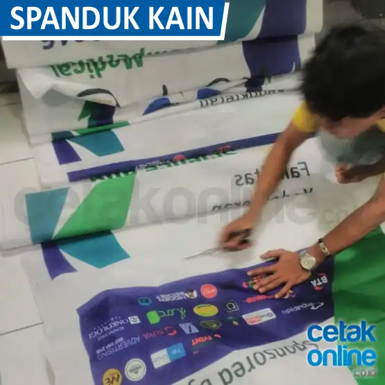 Spanduk Kain Satin (Peles)